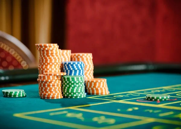 wakatogel mobile app interface showing live casino tables on Android phone