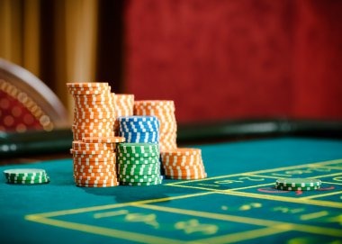 wakatogel app showing live roulette table on mobile screen with low-data streaming indicator